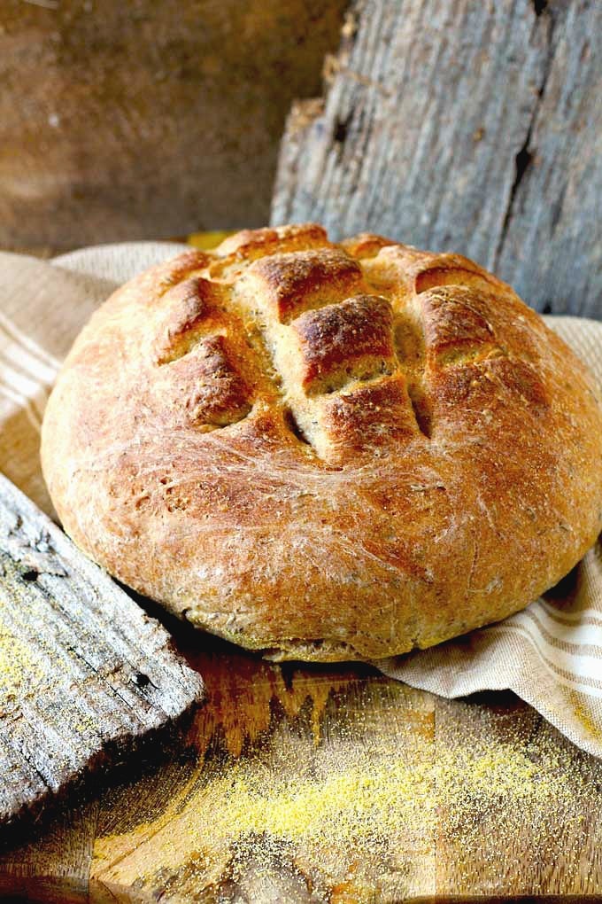 A round loaf of German rye style bread