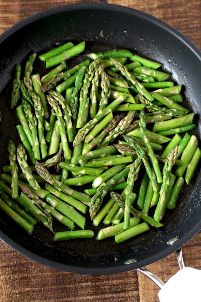 Asparagus in a saute pan