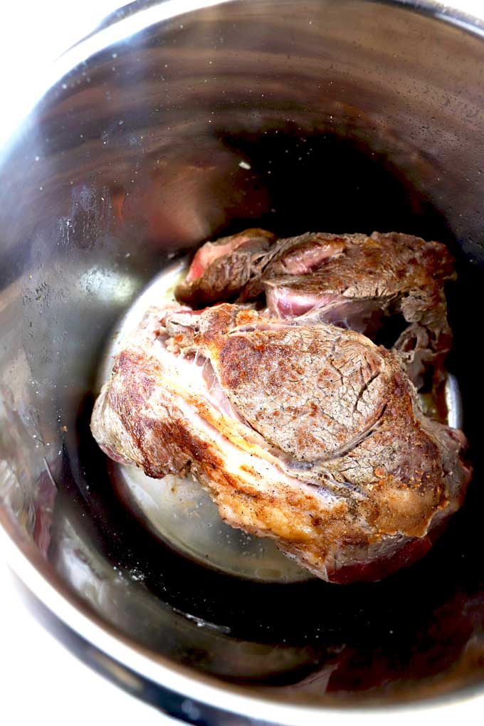 Beef chuck searing in the instant pot.