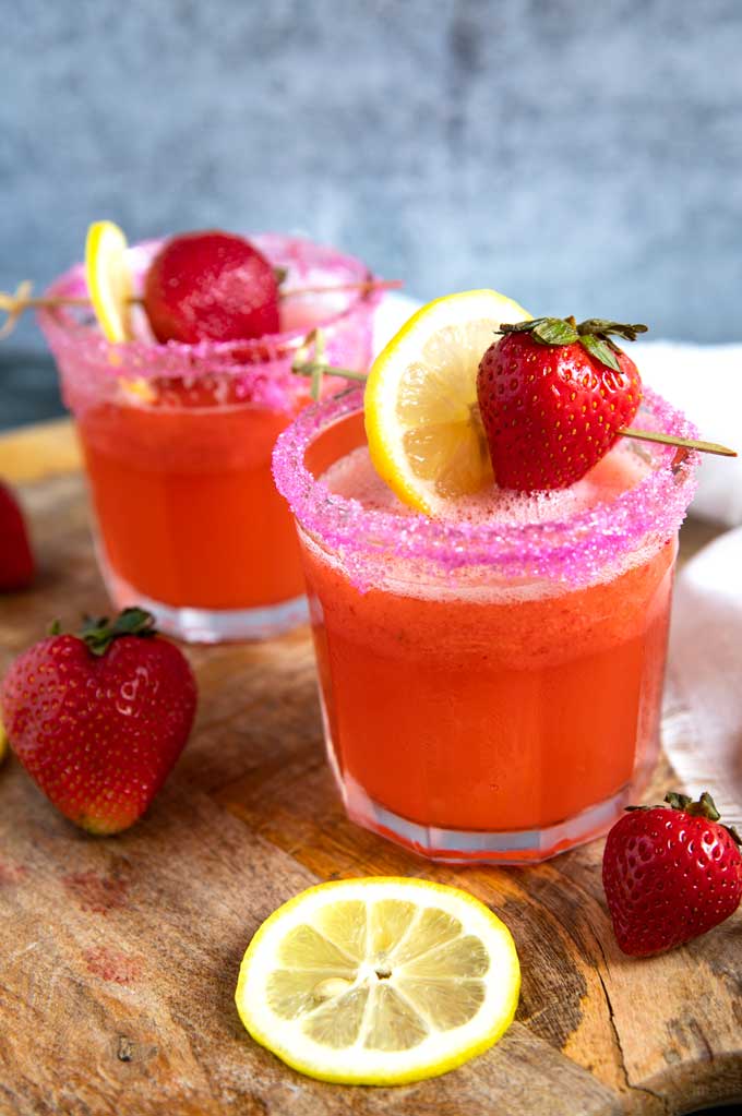 Strawberry Lemonade Vodka Cocktail - Blossoms