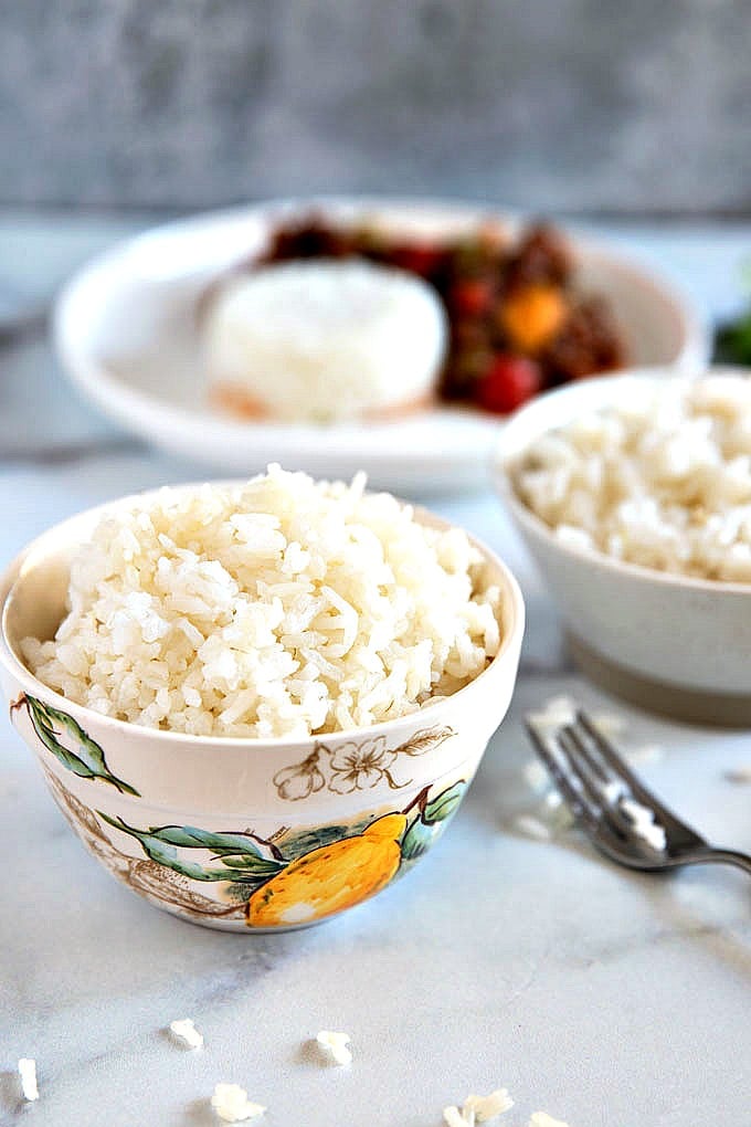 A bowl of cooked white rice