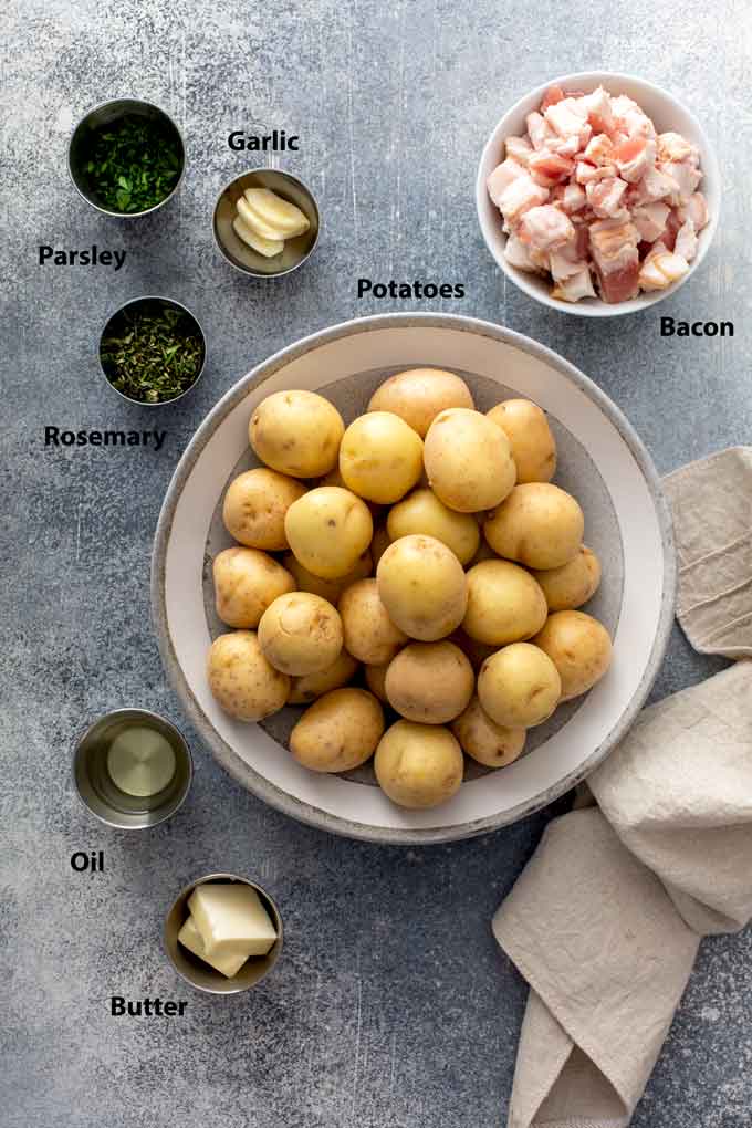 Ingredients to make herb skillets potatoes