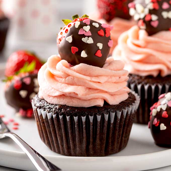Chocolate-Covered-Strawberries-S1