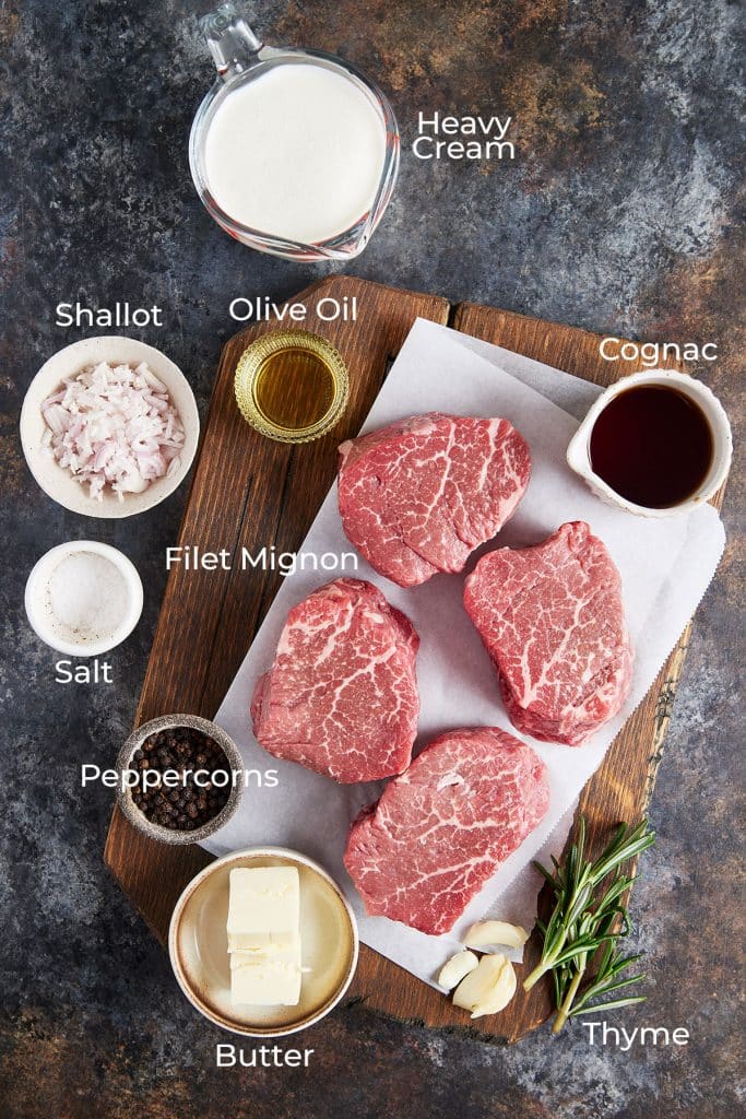 ingredients to make peppered steak.