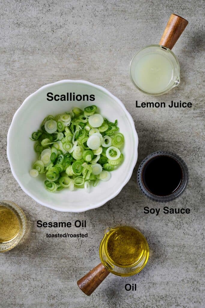 Ingredients to make scallion oil